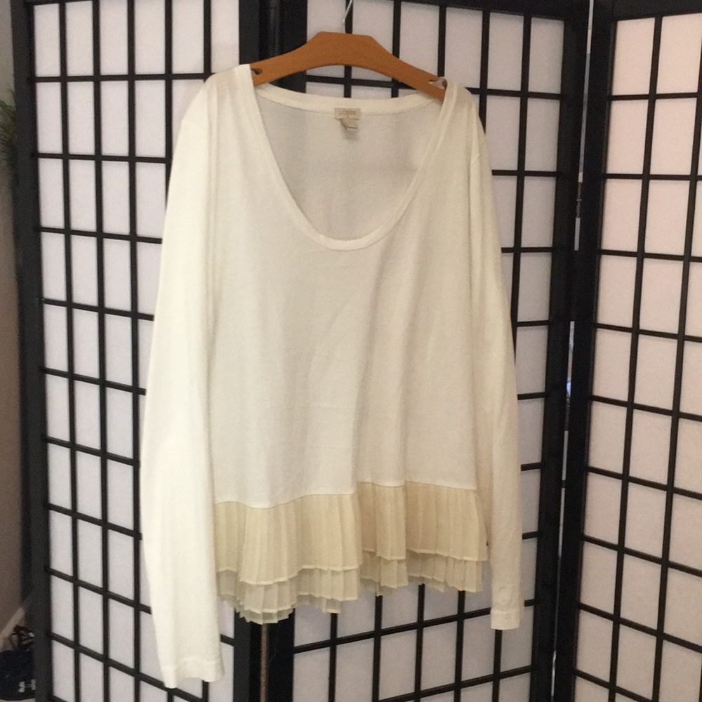 J crew size large top with ruffle peplum